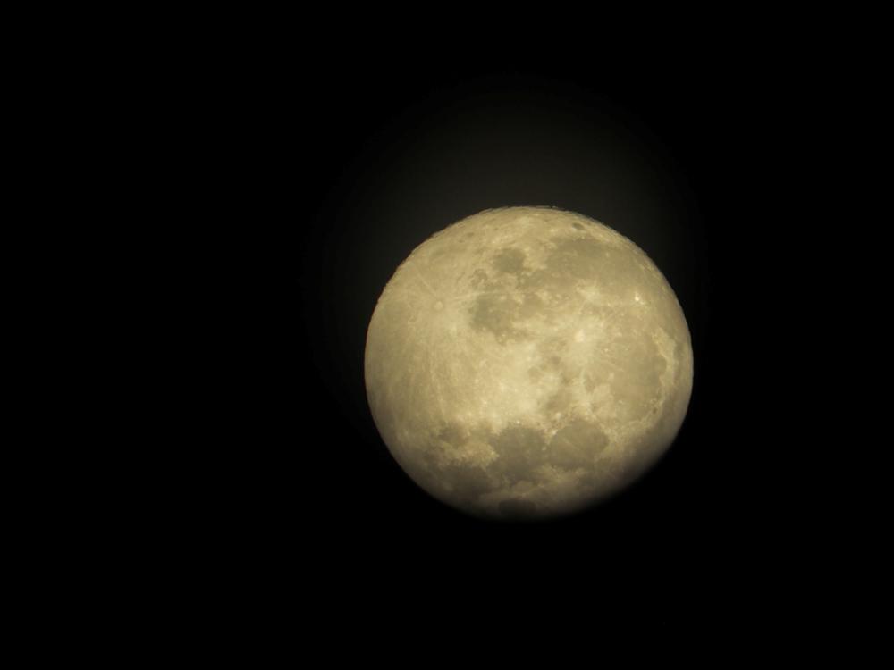 Image of the Moon taken with my telescope 